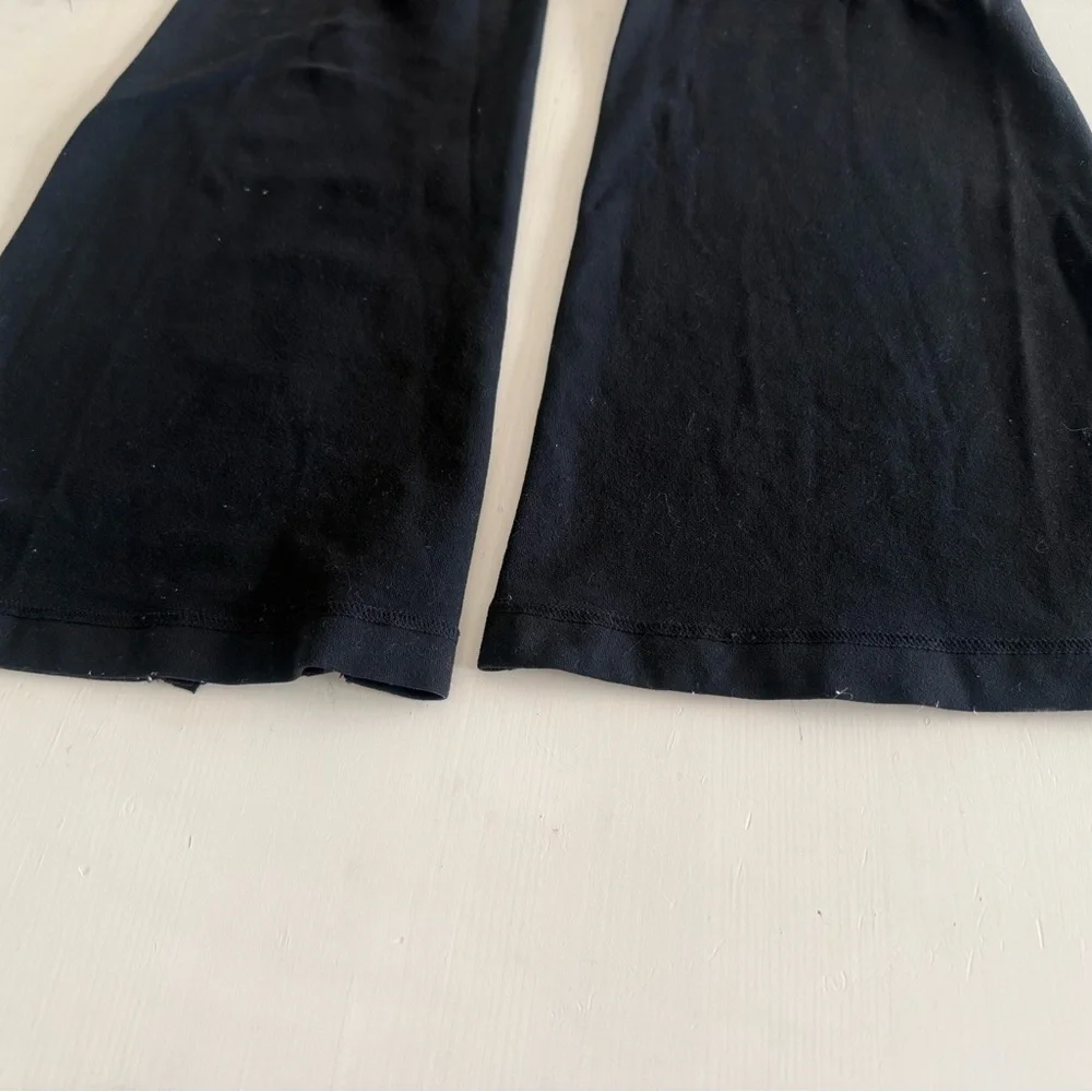 LULULEMON groove reversible black flare legging yoga pants